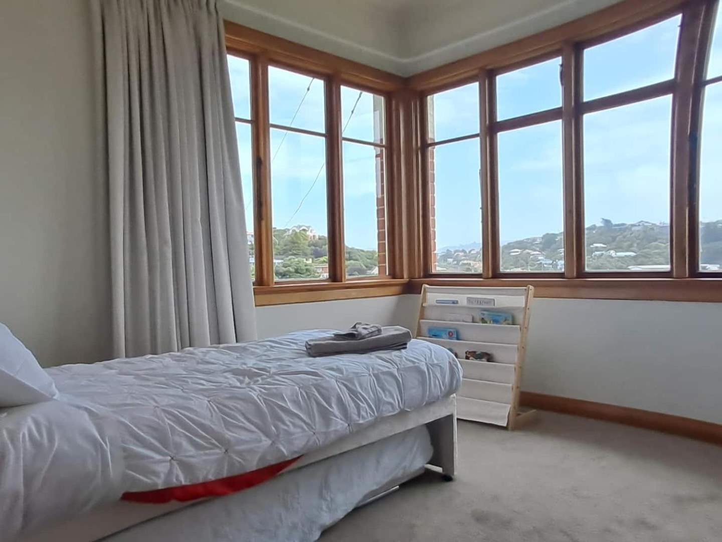 Stunning Family Home In Andersons Bay Dunedin Eksteriør billede